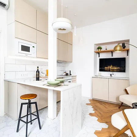 Apartamento Bajnok Kislakás *